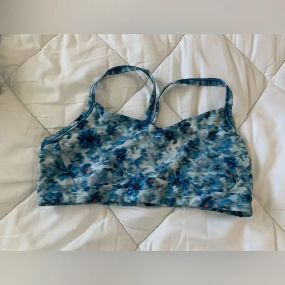 Athleta Sports Bra size Medium - Picture 1 of 6